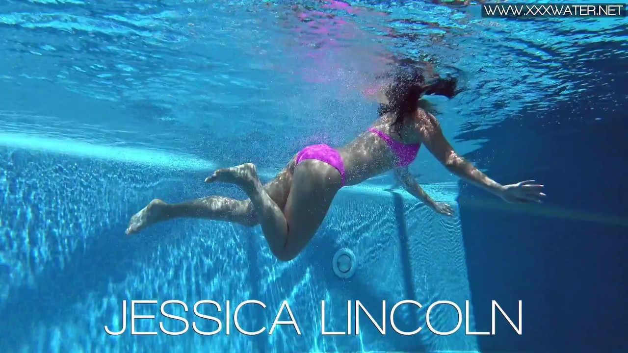 Jessica Lincoln Enjoys Being Naked In The Pool Video The Pornstar