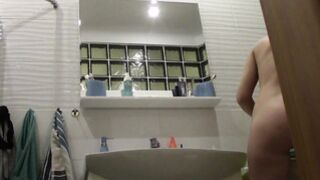 Delight the satisfactory view of my girls buxxom naked body while she's in the ba