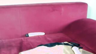 Dirty Tart Farting While Fingering Her Anus