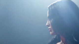 The Queen wants Assfucking on her Throne - ASAP!