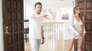 Exchange schoolgirl tastes local cuisine