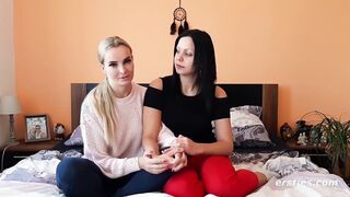 Ersties - Julia P und Victoria P - Mädchen lecken besser!