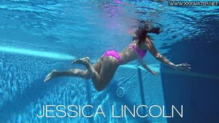 Jessica Lincoln enjoys being naked in the pool