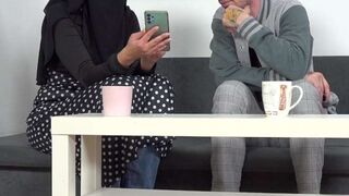 For his help he wants to taste a niqab beaver