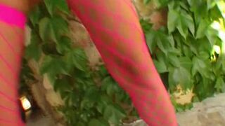 Jasmin loves to fill her puss with toys & dildo