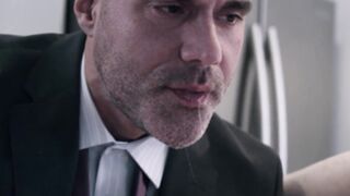 Kinky jock Thyle Knoxx booty tightened by hung daddy bareback