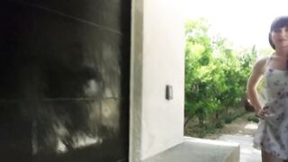 Sexy & wet shemale jacuzzi minutes