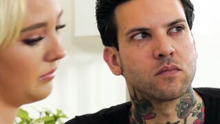 Mesmerizing blonde Paisley Porter is screwed by Small Hands