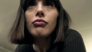 Alyson, 19, waitress at Nippon in Aubagne!